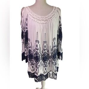 Made in Italy Belle France Cold Shoulder  Top B37